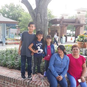 Meet your Posher, Carlos